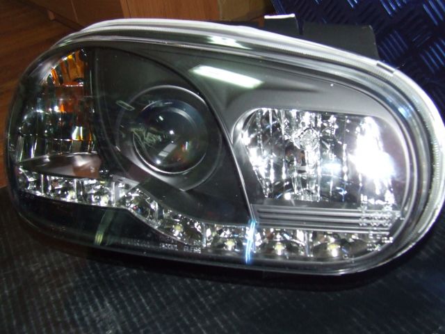 VW Golf 4 lampy przód ciemne Dayline Look TTe sklep