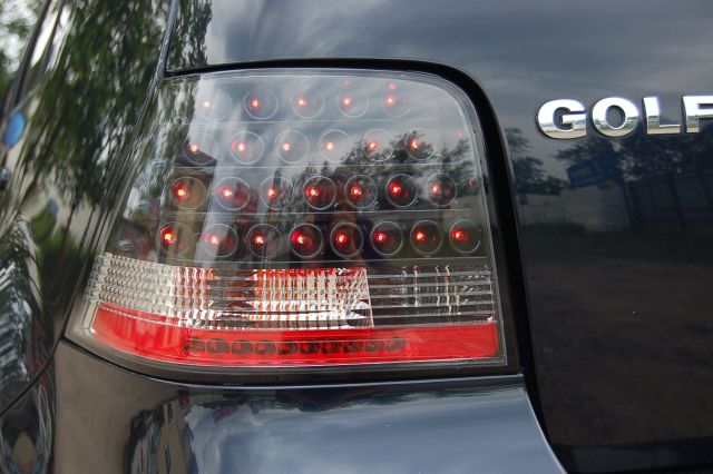 VW Golf 4 lampy tył LED ciemne wz.2 TTe/NC sklep